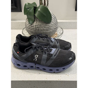 Men On Cloudgo Running Shoes Black/Purple Size 11.5